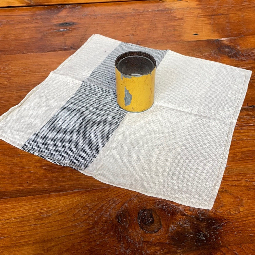 💐 NWOT Small Square Table Cloth 13”